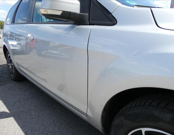 Ford Focus 10