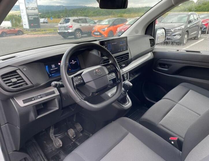 Toyota ProAce 11