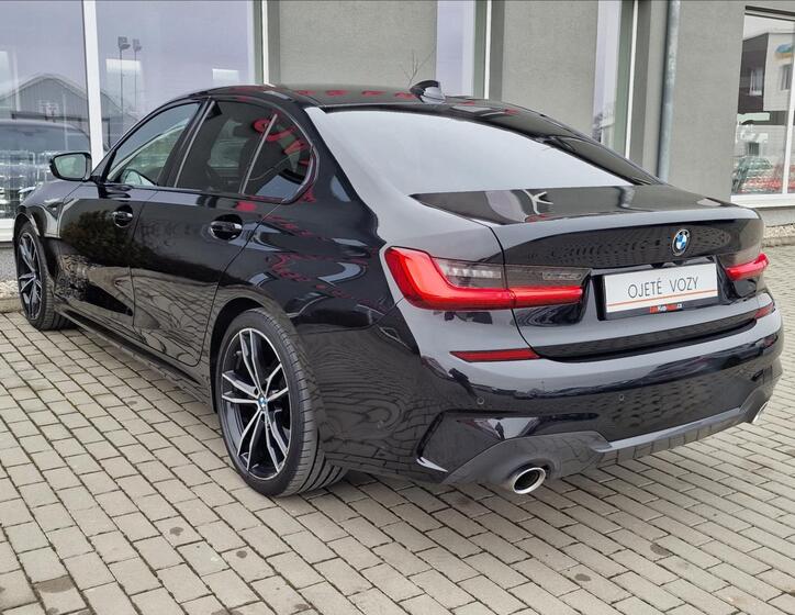 BMW Řada 3 8