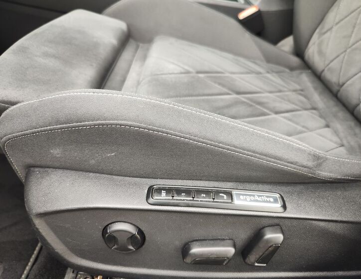 Volkswagen Golf 35