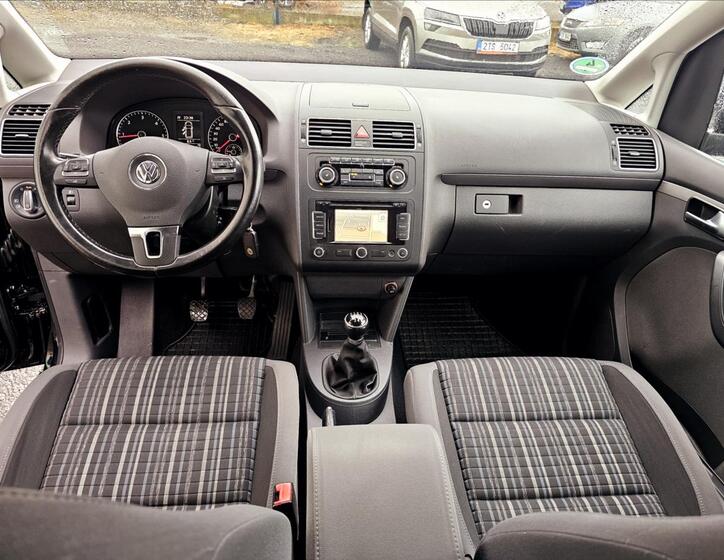 Volkswagen Touran 23