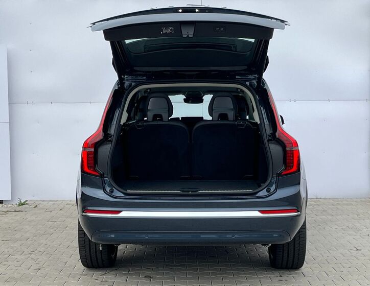 Volvo XC90 23