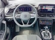 Volkswagen T-Roc 6