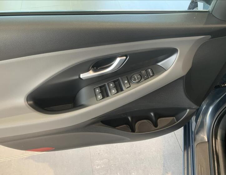 Hyundai i30 24