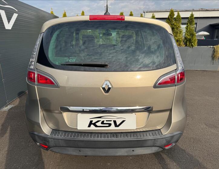 Renault Scénic 8
