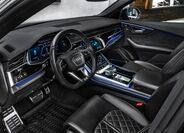 Audi SQ8 13