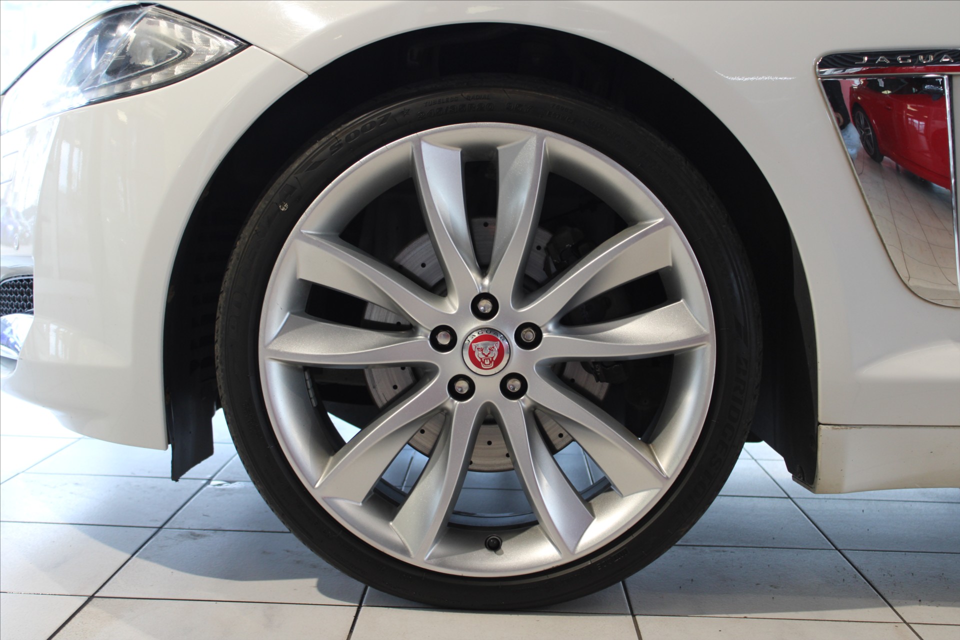 Jaguar XF