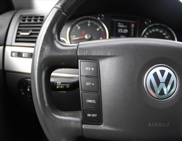 Volkswagen Touareg 15