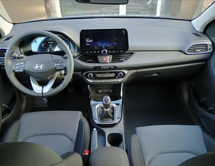 Hyundai i30 4