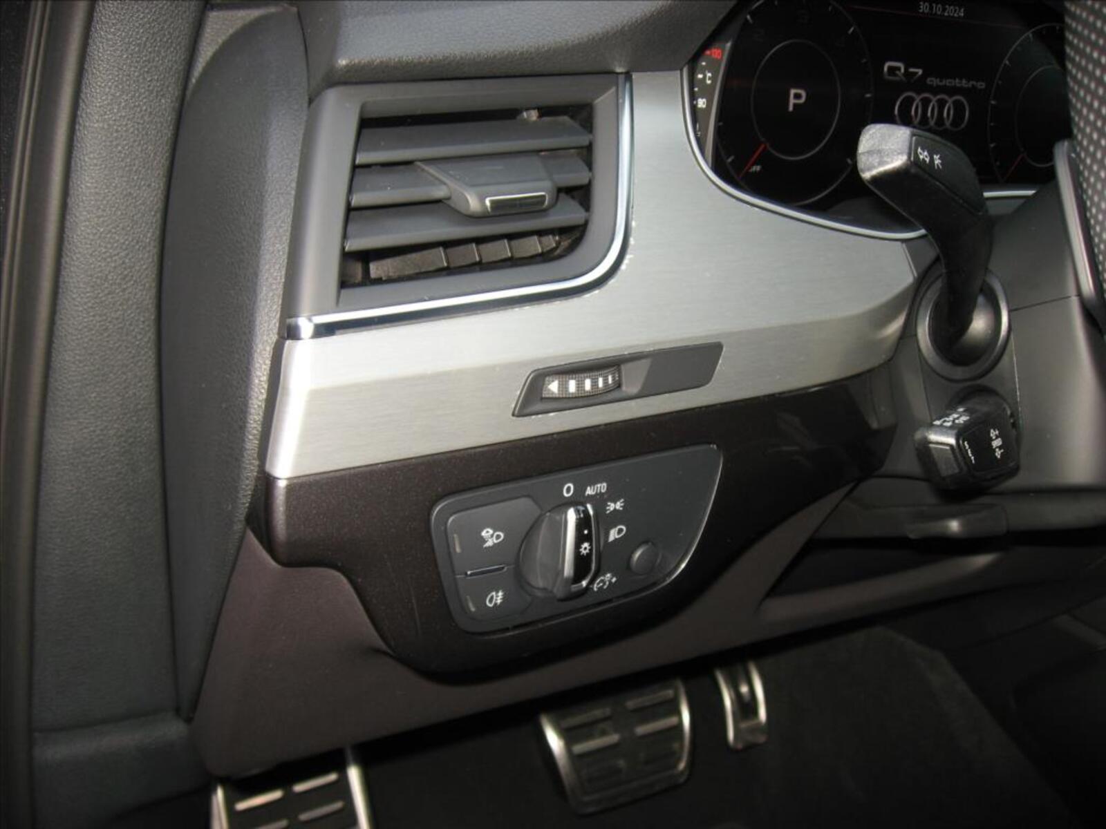 Audi Q7 29