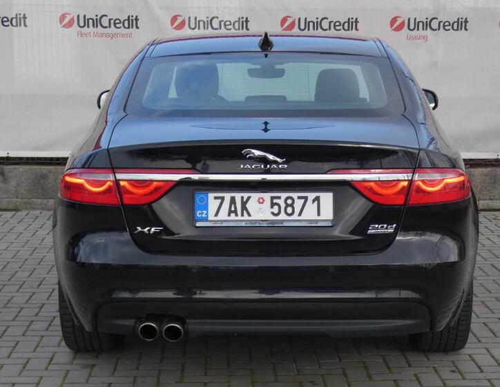 Jaguar XF 4