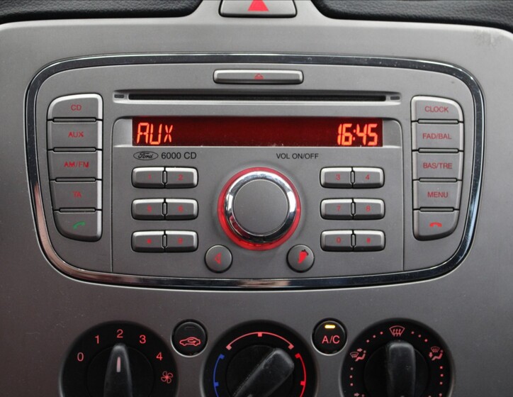 Ford Focus 10