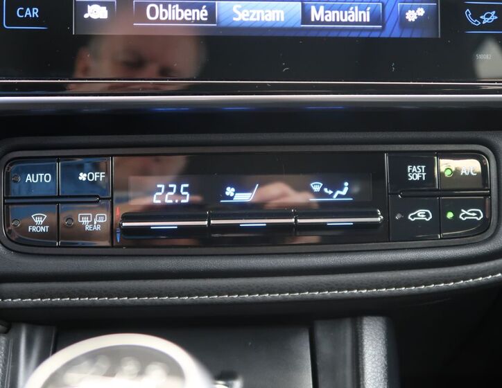 Toyota Auris 20