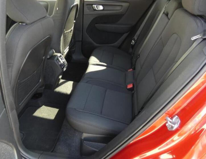 Volvo XC40 18