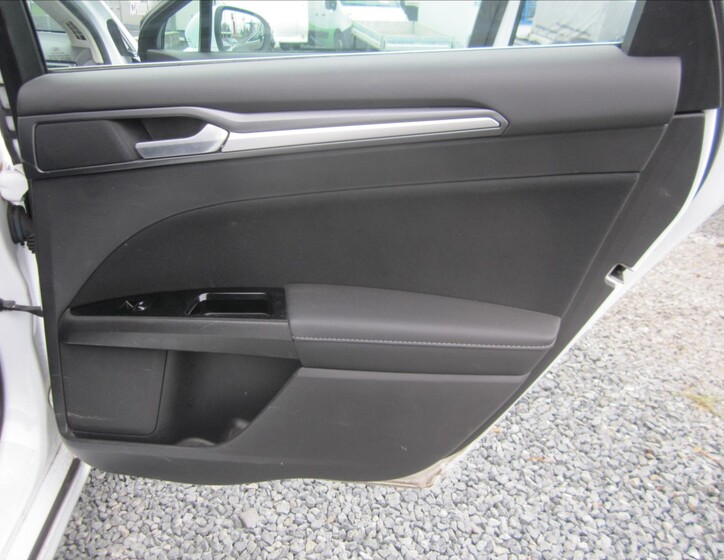 Ford Mondeo 24