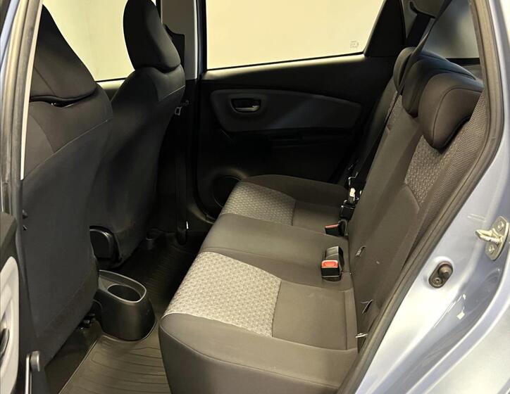 Toyota Yaris 9