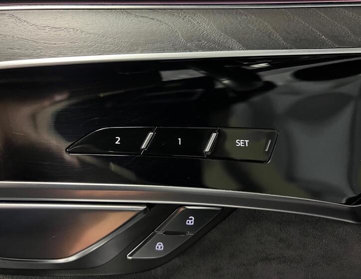 Audi A8 35