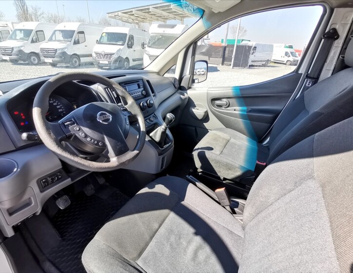 Nissan NV200 6