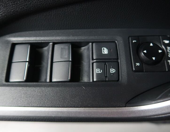 Toyota RAV4 21