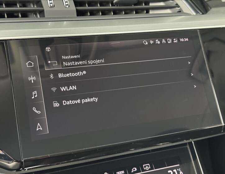 Audi e-tron 42