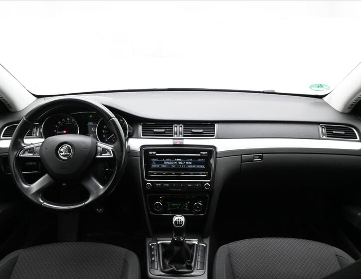 Škoda Superb 15