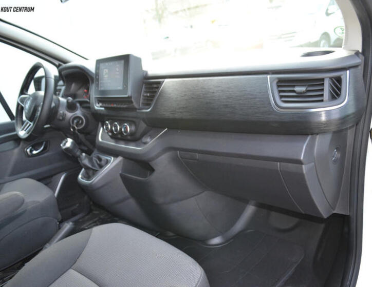 Renault Trafic 14