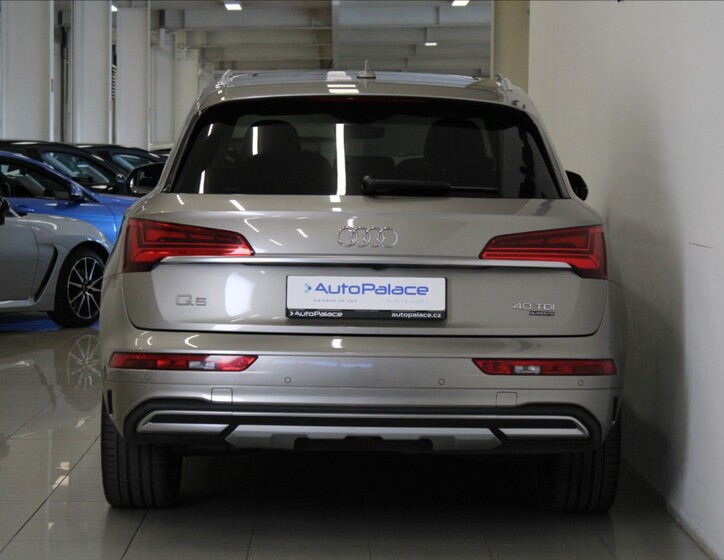 Audi Q5 4