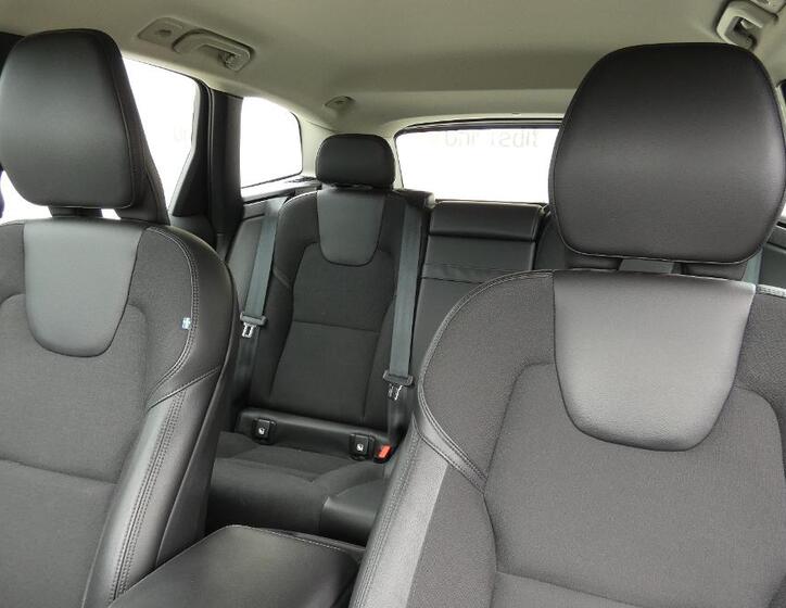 Volvo XC60 7