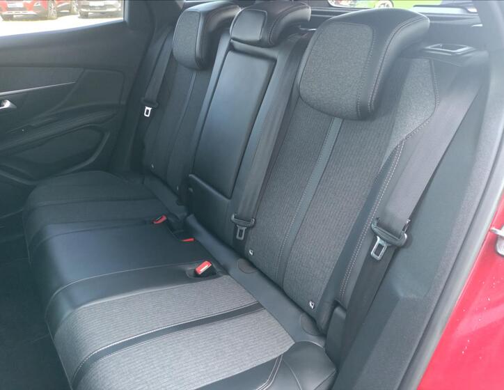 Peugeot 3008 5