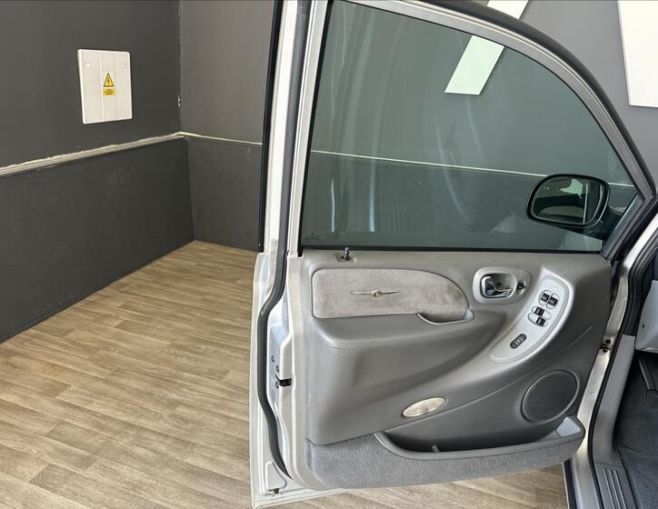 Chrysler Grand Voyager 10