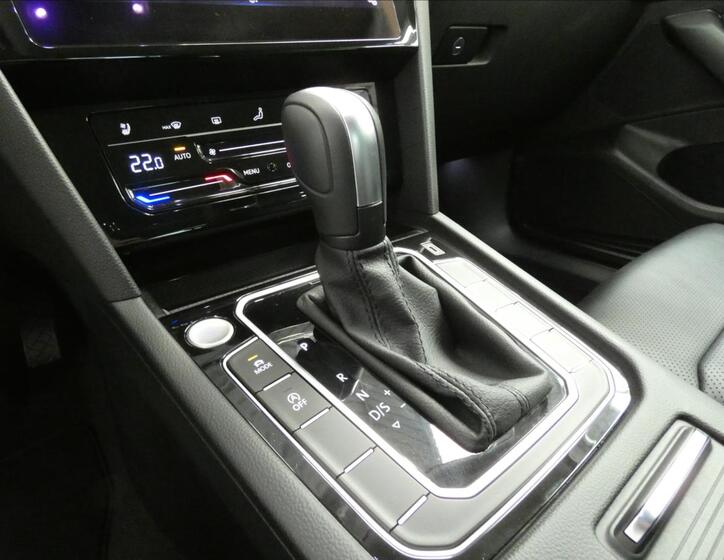 Volkswagen Passat 13
