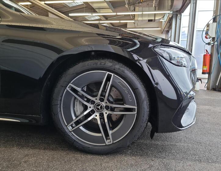 Mercedes-Benz Třídy E 22