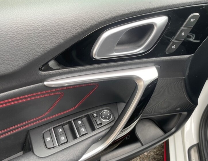 KIA ProCeed 11