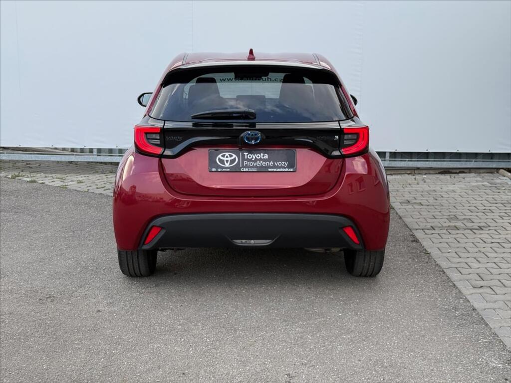 Toyota Yaris 5