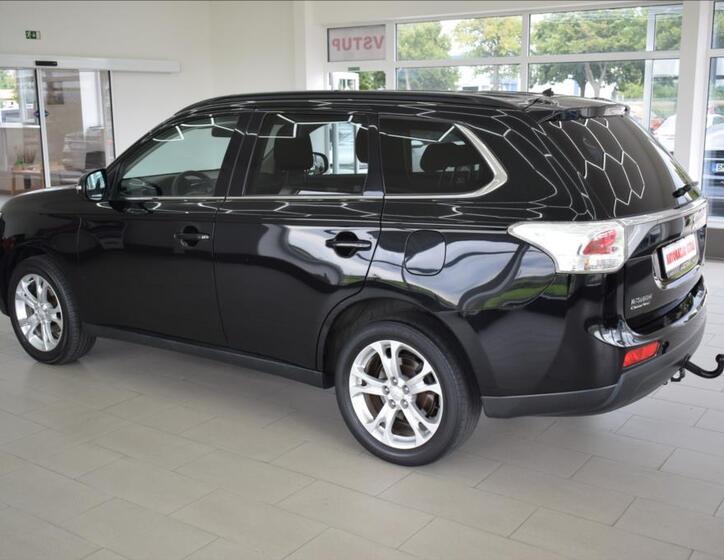 Mitsubishi Outlander 8