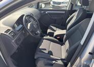 Volkswagen Touran 11