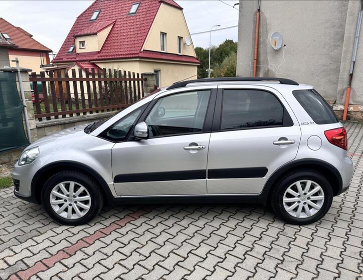 Suzuki SX4 9