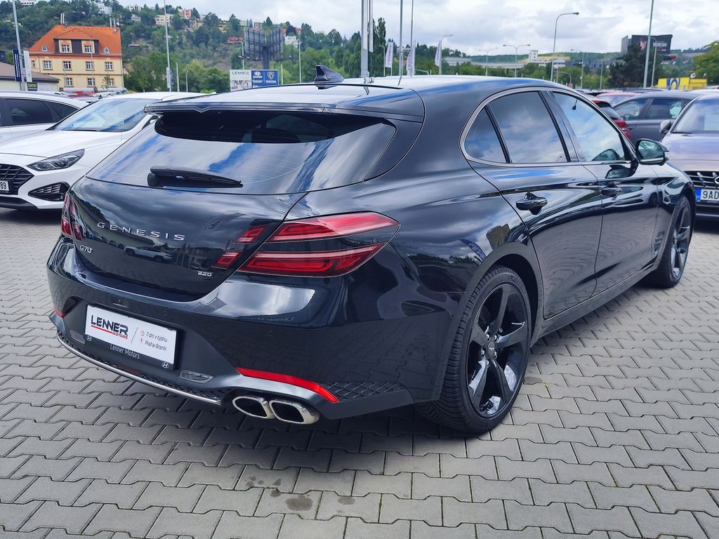 Hyundai Genesis