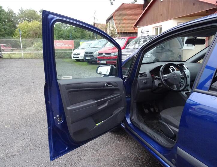 Opel Zafira 9