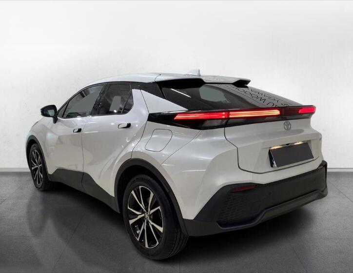 Toyota C-HR 5