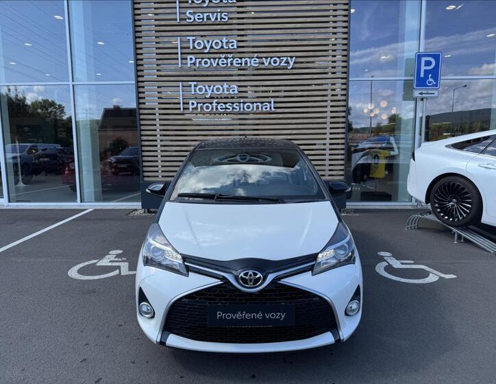 Toyota Yaris 4