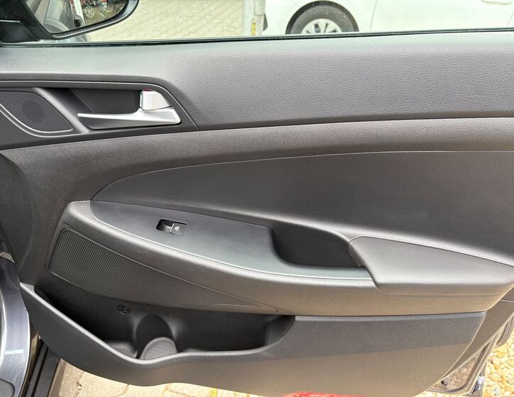 Hyundai Tucson 16