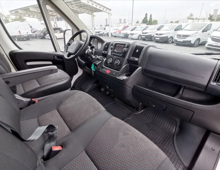 Peugeot Boxer 8