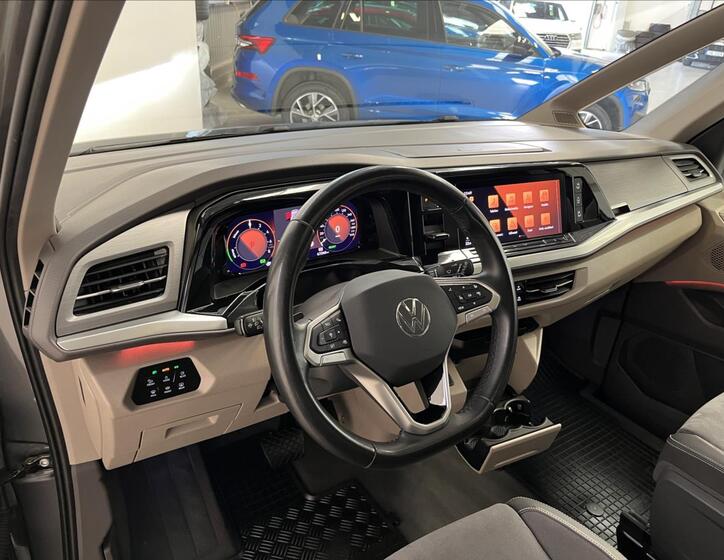 Volkswagen Multivan 6