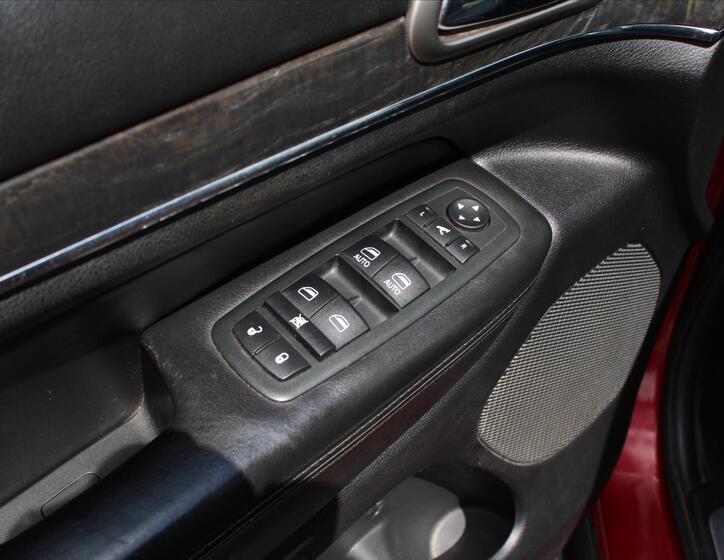 Jeep Grand Cherokee 25