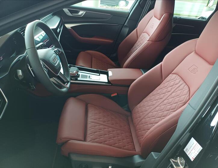 Audi S6 9