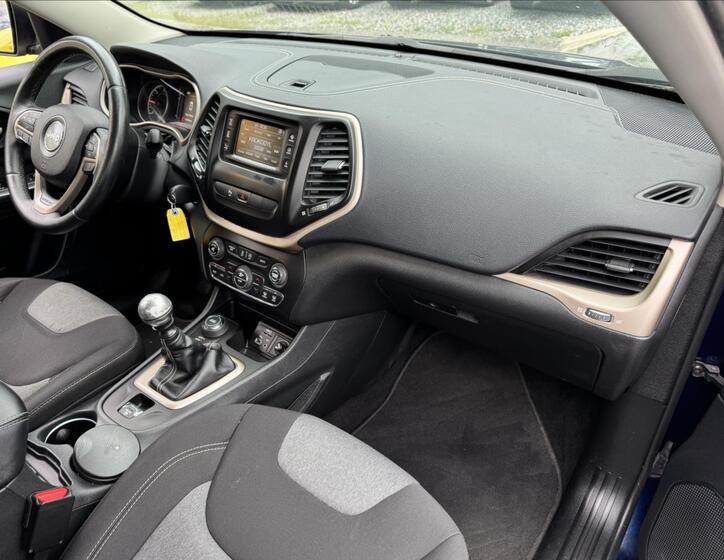 Jeep Cherokee 33