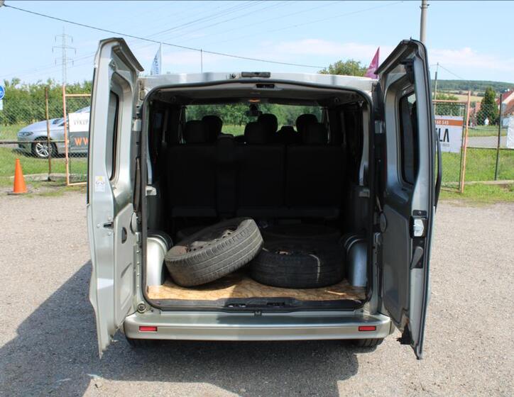 Renault Trafic 16
