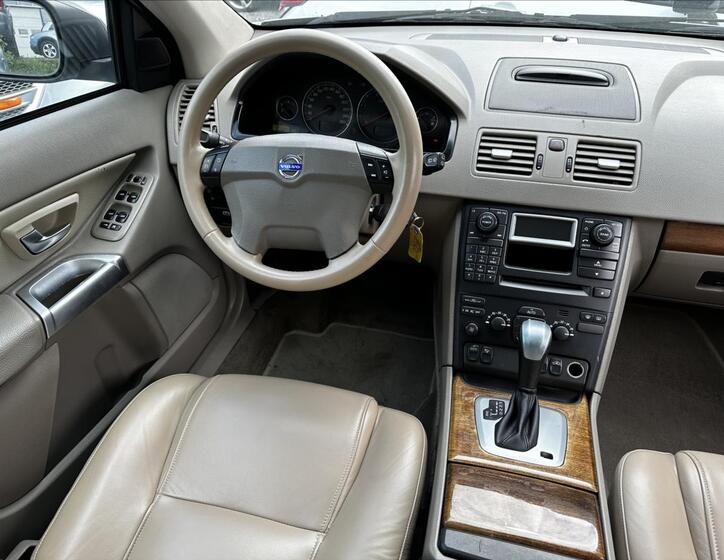 Volvo XC90 48