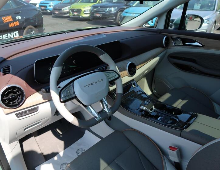 Dongfeng U-Tour 9